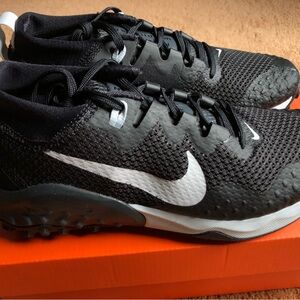 New Nike Wildhorse Trail Sneaker Black White Size 6